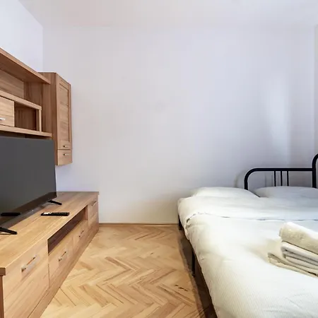 Sowinskiego Lakeside Calm By Bookinghost דירה *