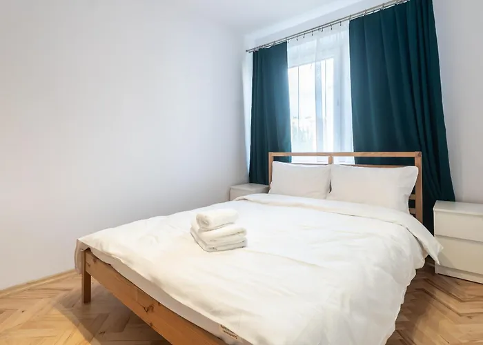 Sowinskiego Lakeside Calm By Bookinghost